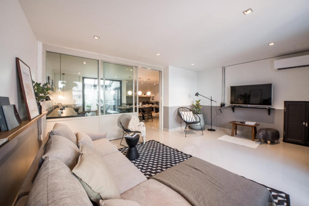 Вилла Aridom Designer Loft House Бангкок Экстерьер фото